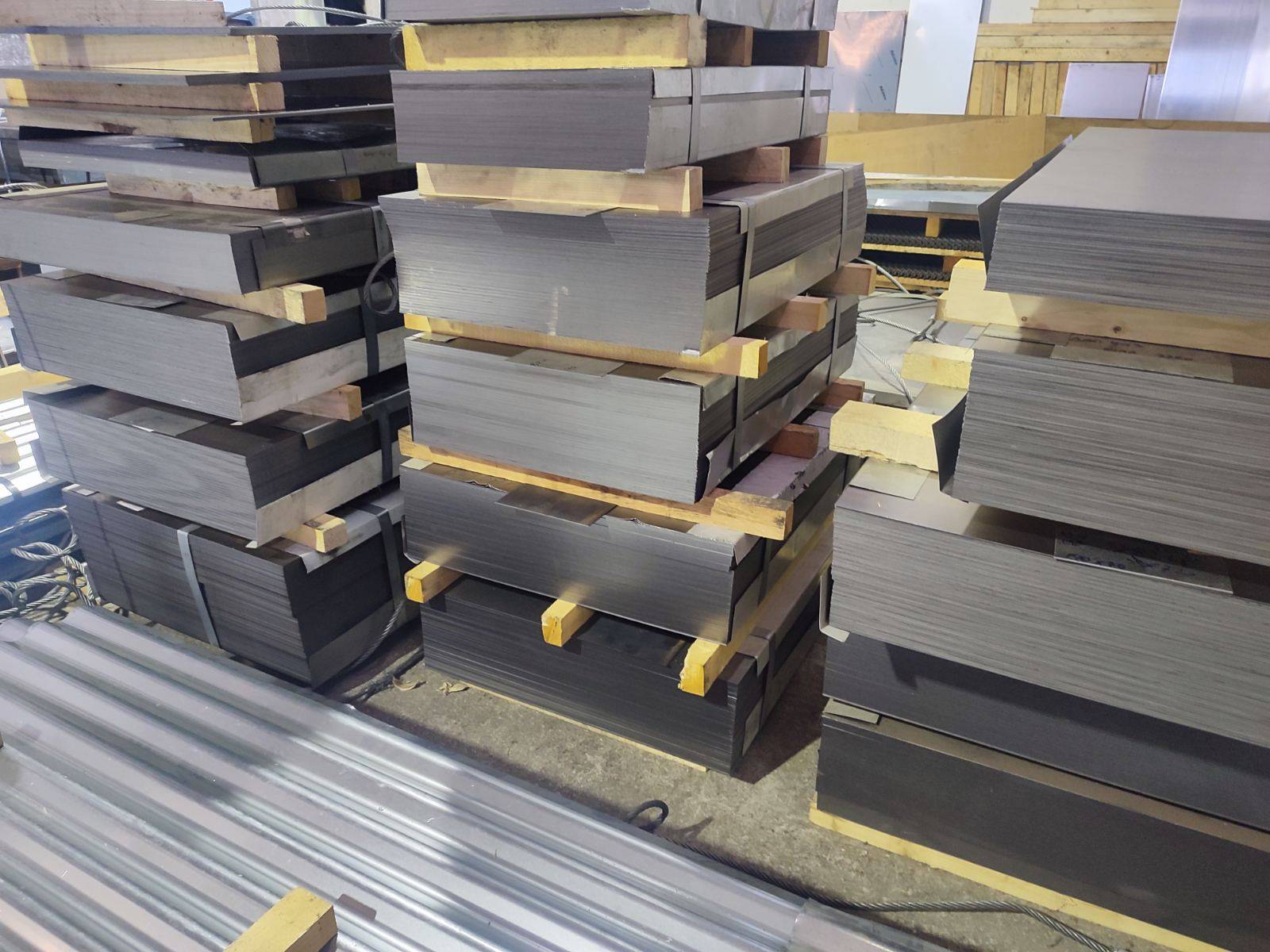 lamarines 2 Λαμαρίνες κομμένες σε διαστάσεις